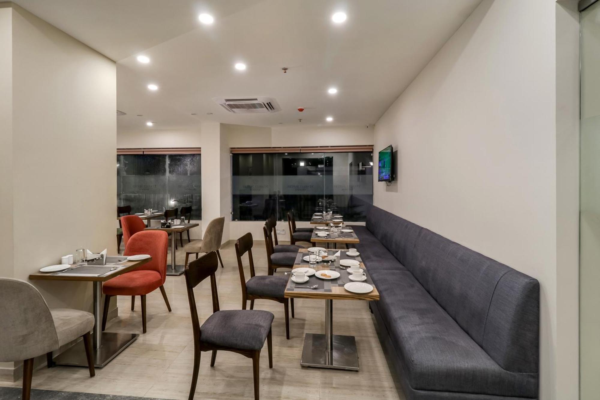 Starlit Suites Newtown Kolkata Luaran gambar
